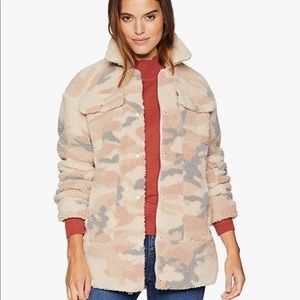 Levi’s women’s oversized Sherpa Shacket